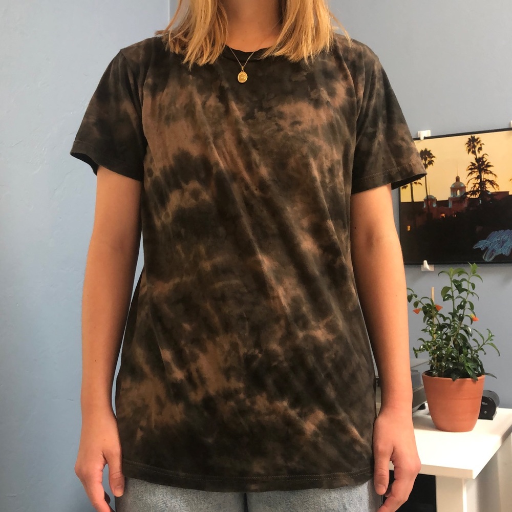 ACID WASH TEE - Picture 3 of 3